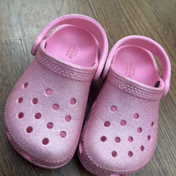 Pink sparkly toddler crocs (size 7) - Picture 1 of 4